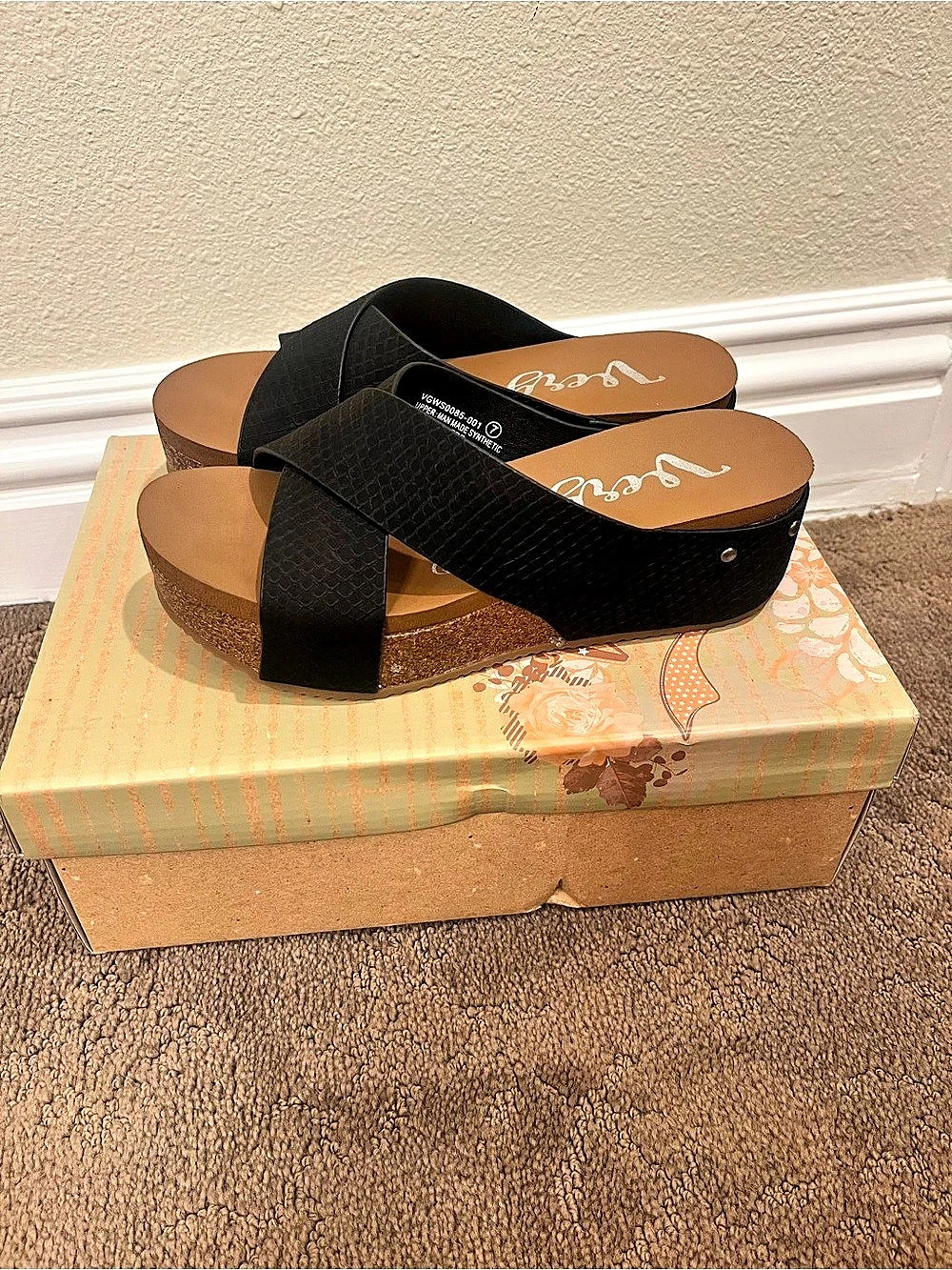 Very G  Black Platform Sandals US 7  New